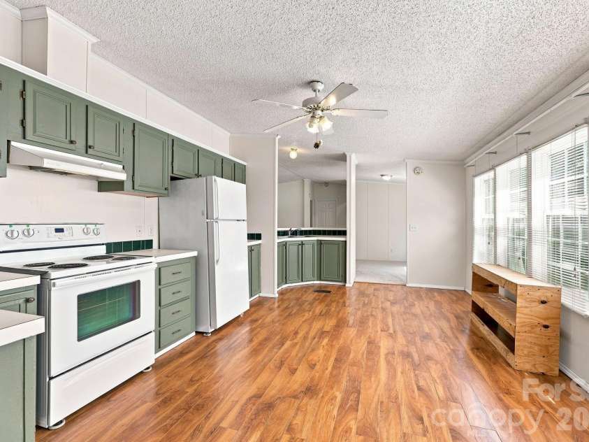 299 Sailwinds Road, Mooresville, NC 28115.  MLS# CAR4410637, YatesRealty ID 42251. 