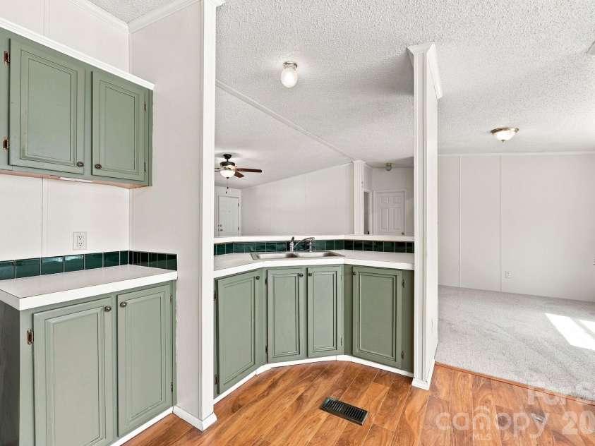 299 Sailwinds Road, Mooresville, NC 28115.  MLS# CAR4410637, YatesRealty ID 42251. 