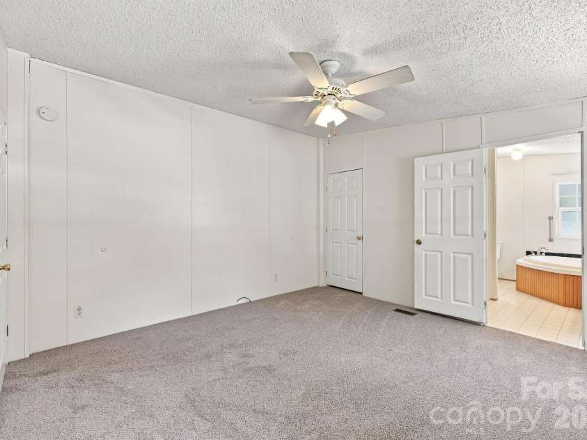 299 Sailwinds Road, Mooresville, NC 28115.  MLS# CAR4410637, YatesRealty ID 42251. 