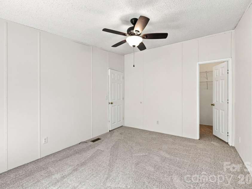 299 Sailwinds Road, Mooresville, NC 28115.  MLS# CAR4410637, YatesRealty ID 42251. 