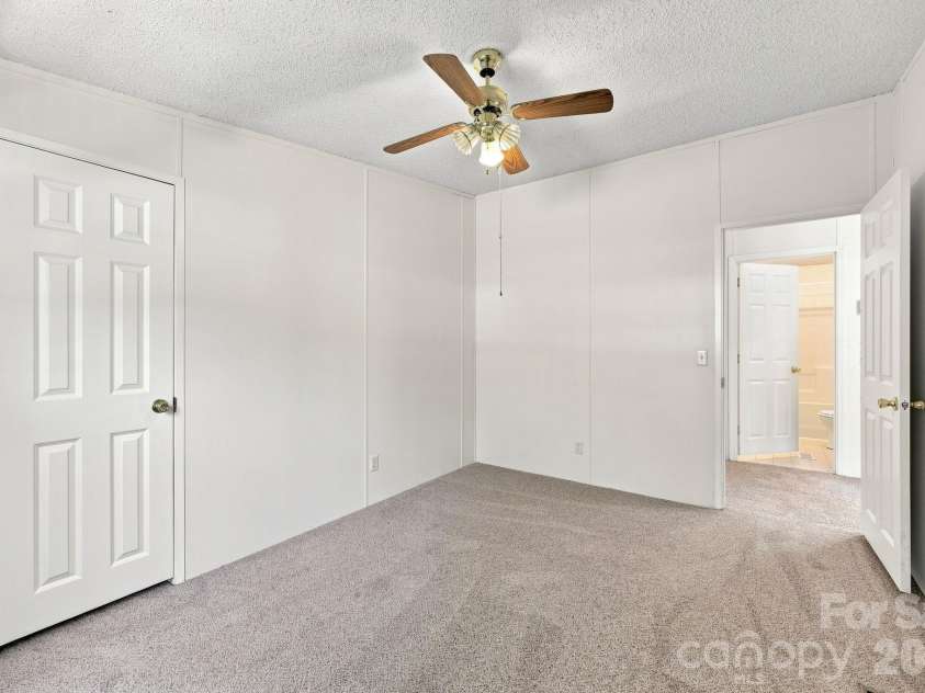 299 Sailwinds Road, Mooresville, NC 28115.  MLS# CAR4410637, YatesRealty ID 42251. 