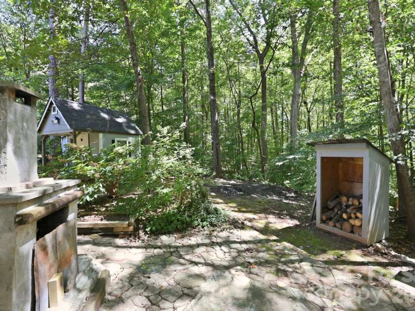 299 Sailwinds Road, Mooresville, NC 28115.  MLS# CAR4410637, YatesRealty ID 42251. 