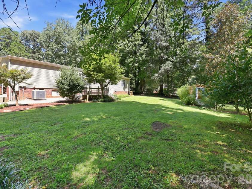 299 Sailwinds Road, Mooresville, NC 28115.  MLS# CAR4410637, YatesRealty ID 42251. 