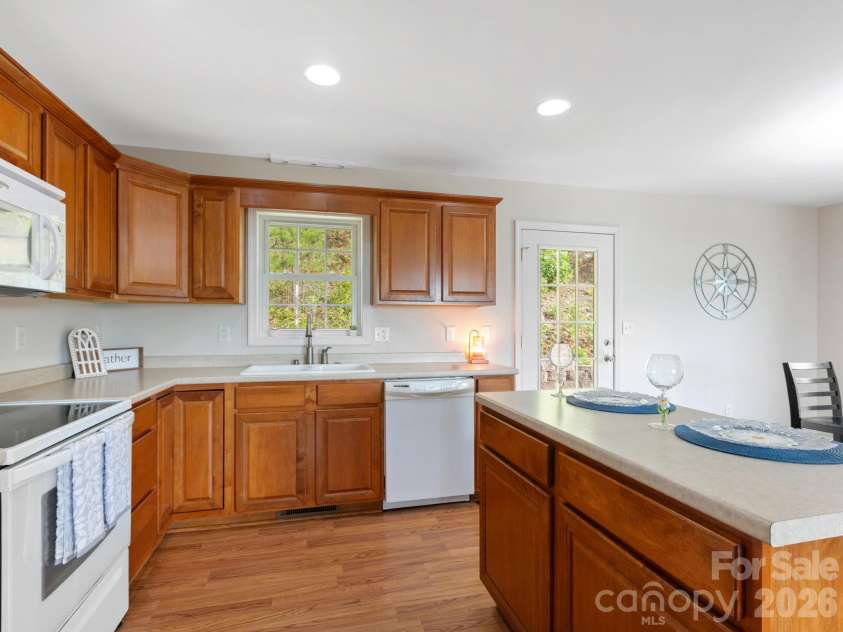67 Burney Mountain Road, Fletcher, NC 28732.  MLS# CAR4409847, YatesRealty ID 42252. 