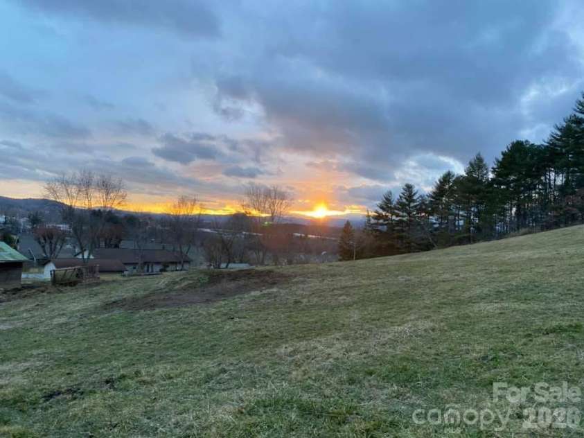 67 Burney Mountain Road, Fletcher, NC 28732.  MLS# CAR4409847, YatesRealty ID 42252. 