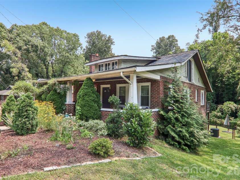 276 State Street, Asheville, NC 28806.  MLS# CAR4408839, YatesRealty ID 42253. 