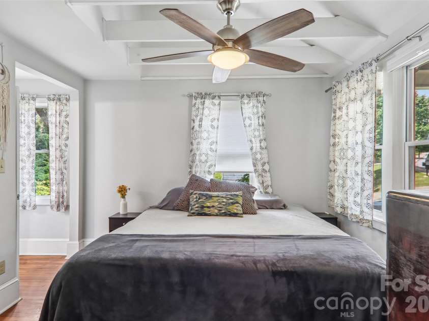 276 State Street, Asheville, NC 28806.  MLS# CAR4408839, YatesRealty ID 42253. 