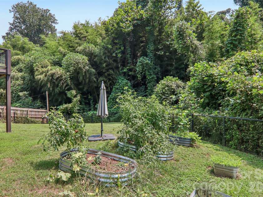 276 State Street, Asheville, NC 28806.  MLS# CAR4408839, YatesRealty ID 42253. 