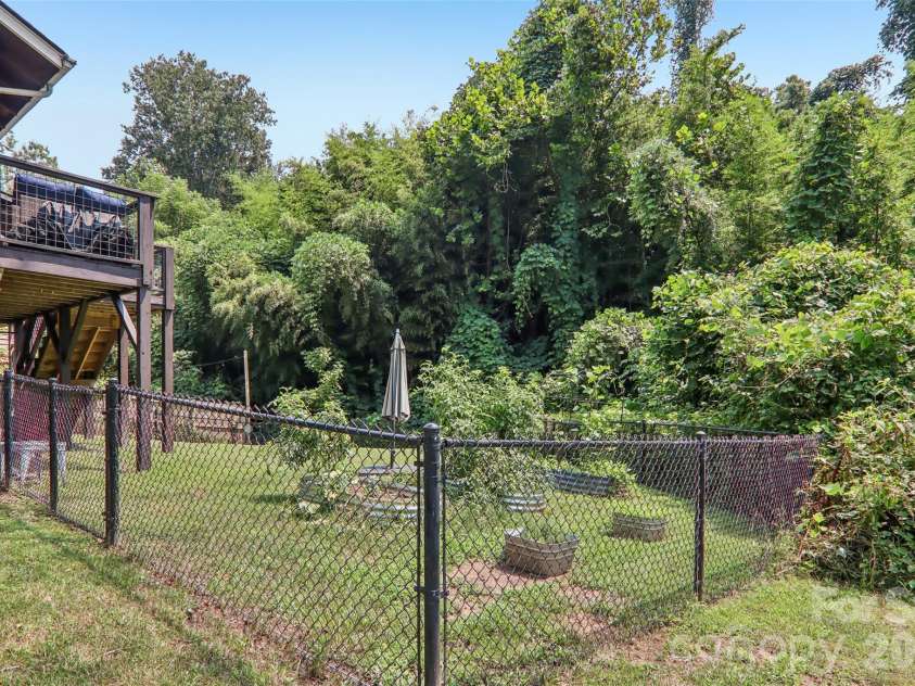 276 State Street, Asheville, NC 28806.  MLS# CAR4408839, YatesRealty ID 42253. 