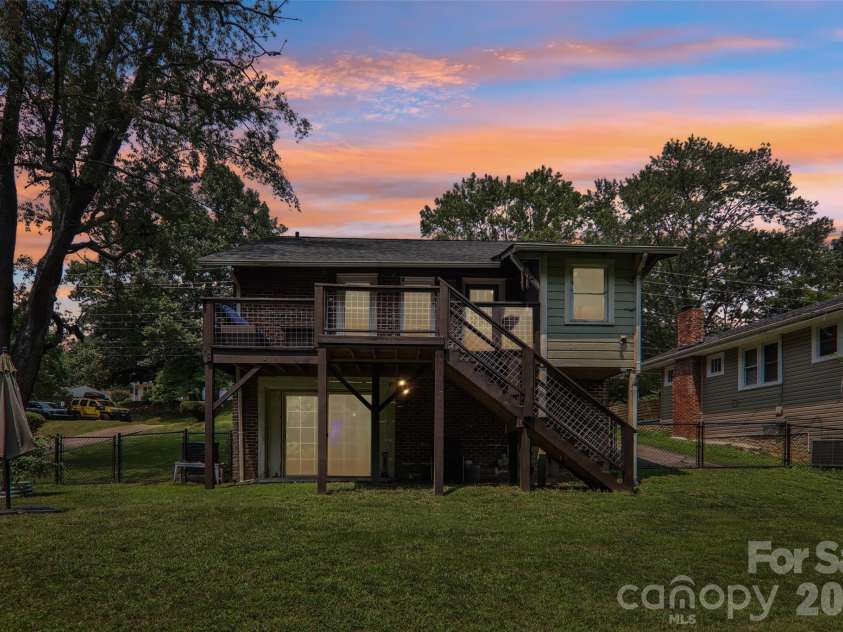 276 State Street, Asheville, NC 28806.  MLS# CAR4408839, YatesRealty ID 42253. 