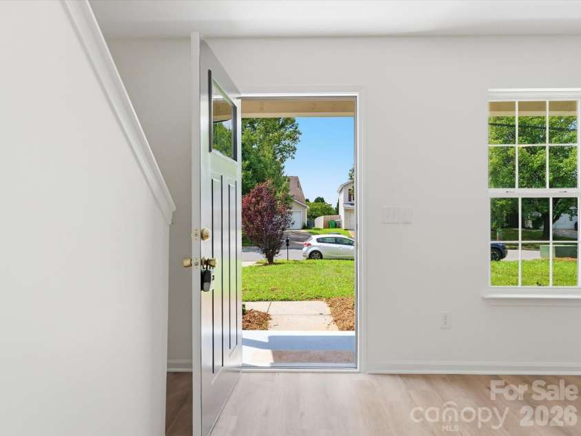 908 Lakehill Road, Charlotte, NC 28214.  MLS# CAR4407868, YatesRealty ID 42256. 