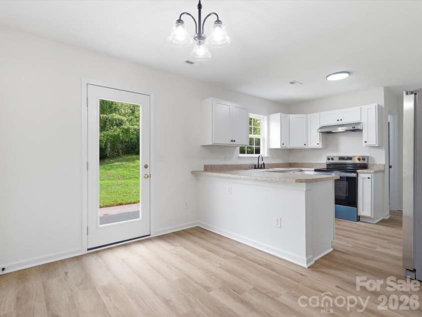 908 Lakehill Road, Charlotte, NC 28214.  MLS# CAR4407868, YatesRealty ID 42256. 