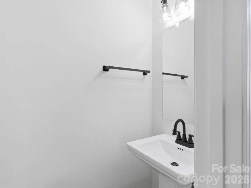 908 Lakehill Road, Charlotte, NC 28214.  MLS# CAR4407868, YatesRealty ID 42256. 