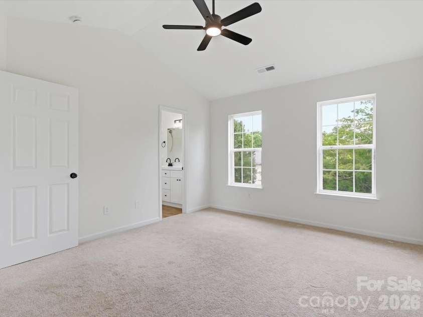 908 Lakehill Road, Charlotte, NC 28214.  MLS# CAR4407868, YatesRealty ID 42256. 