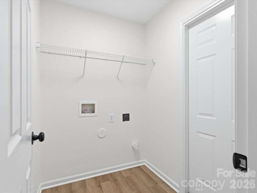 908 Lakehill Road, Charlotte, NC 28214.  MLS# CAR4407868, YatesRealty ID 42256. 