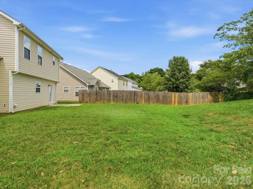 908 Lakehill Road, Charlotte, NC 28214.  MLS# CAR4407868, YatesRealty ID 42256. 