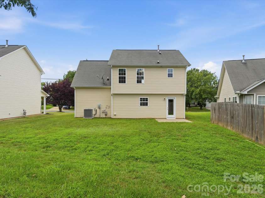 908 Lakehill Road, Charlotte, NC 28214.  MLS# CAR4407868, YatesRealty ID 42256. 
