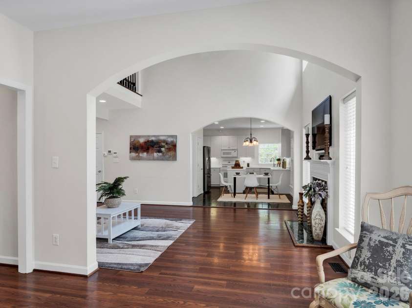 5320 Shannamara Drive, Matthews, NC 28104.  MLS# CAR4411353, YatesRealty ID 42257. 