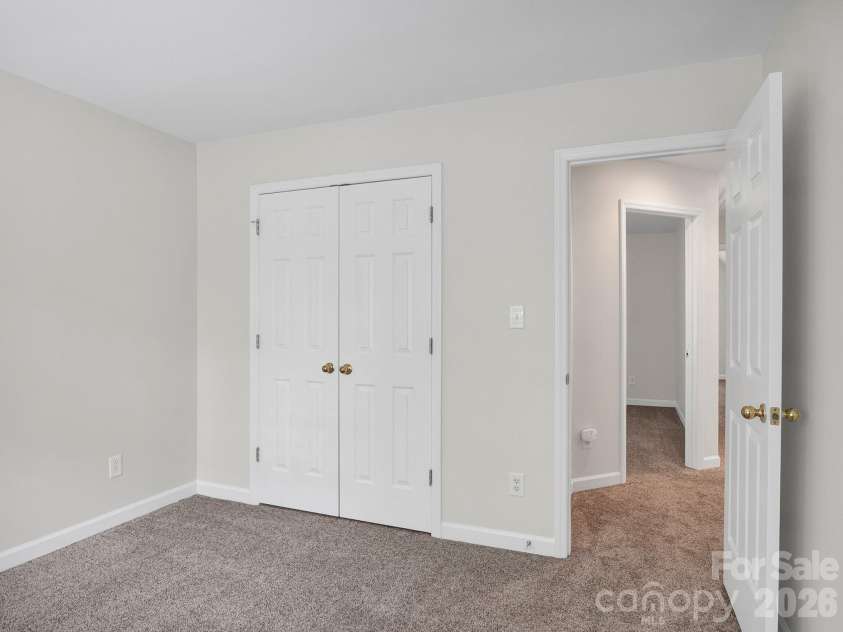 5320 Shannamara Drive, Matthews, NC 28104.  MLS# CAR4411353, YatesRealty ID 42257. 