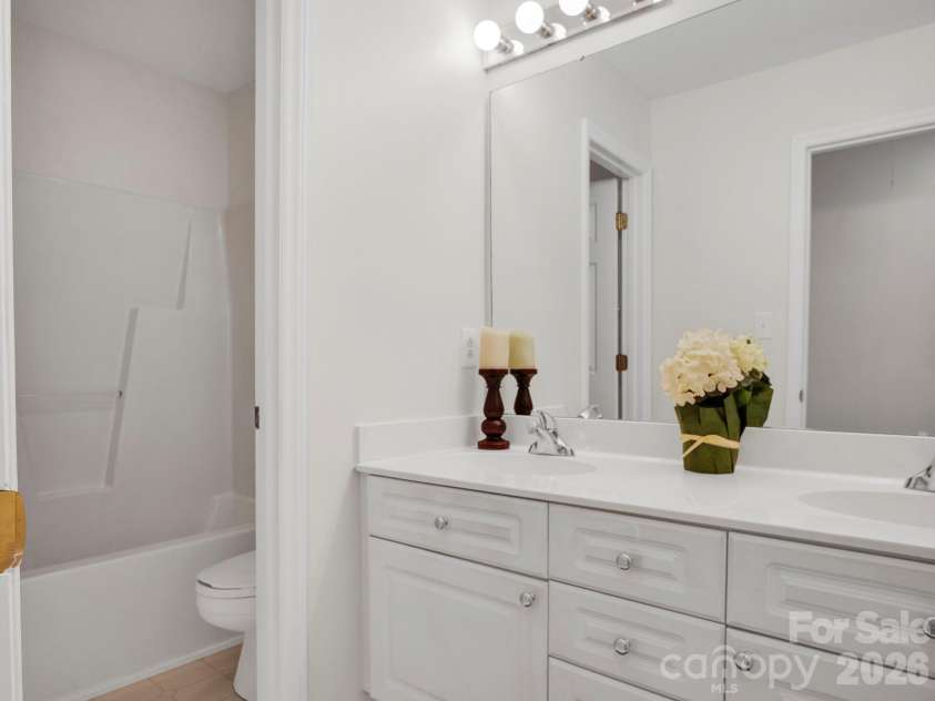 5320 Shannamara Drive, Matthews, NC 28104.  MLS# CAR4411353, YatesRealty ID 42257. 