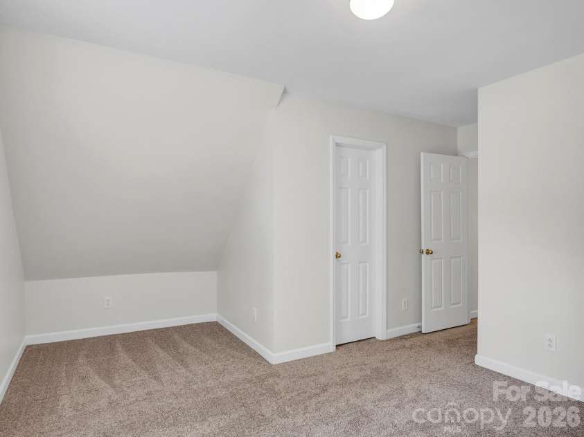 5320 Shannamara Drive, Matthews, NC 28104.  MLS# CAR4411353, YatesRealty ID 42257. 