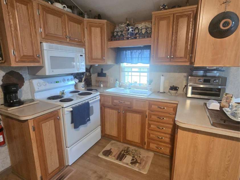 110 Twin Bluff Trail, Mount Gilead, NC 27306.  MLS# CAR4409542, YatesRealty ID 42258. Kitchen