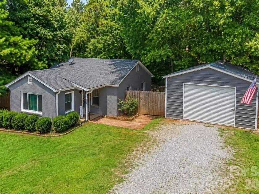 225 Old Friendship Road, Rock Hill, SC 29730.  MLS# CAR4405861, YatesRealty ID 42259. 