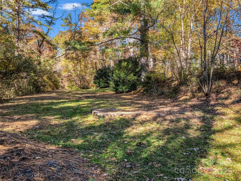 101 Bent Creek Ranch Road, Asheville, NC 28806.  MLS# CAR4318923, YatesRealty ID 4226. Horeshoes