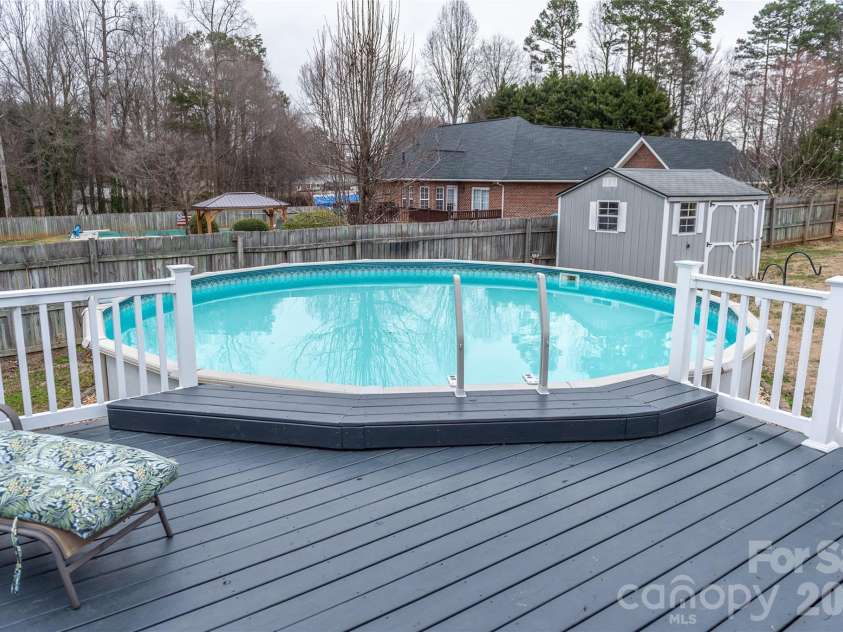3321 39th Avenue Court, Hickory, NC 28601.  MLS# CAR4347746, YatesRealty ID 4226. 