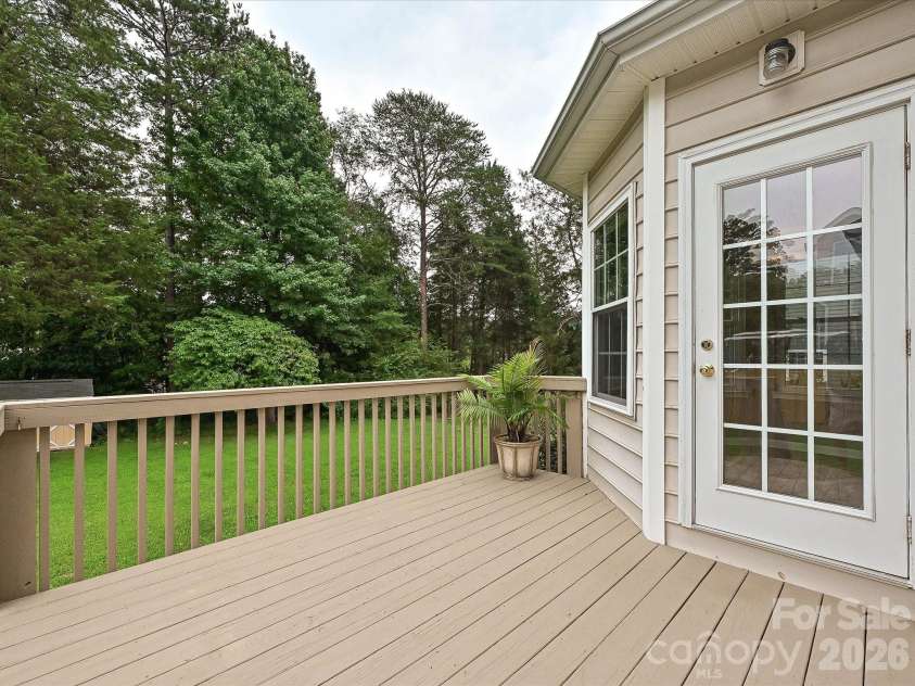 110 Glynwater Drive, Mooresville, NC 28117.  MLS# CAR4401417, YatesRealty ID 42260. Deck