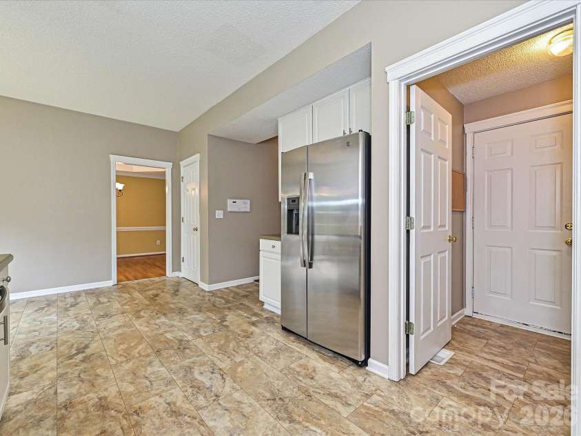 110 Glynwater Drive, Mooresville, NC 28117.  MLS# CAR4401417, YatesRealty ID 42260. Kitchen