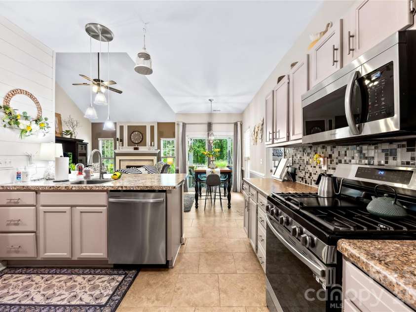 1363 Yorkshire Place, Concord, NC 28027.  MLS# CAR4403904, YatesRealty ID 42261. 
