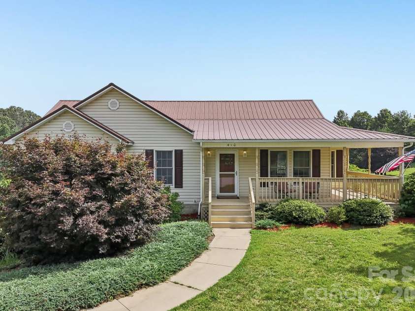 410 Crawford Road, Waynesville, NC 28786.  MLS# CAR4408505, YatesRealty ID 42262. 