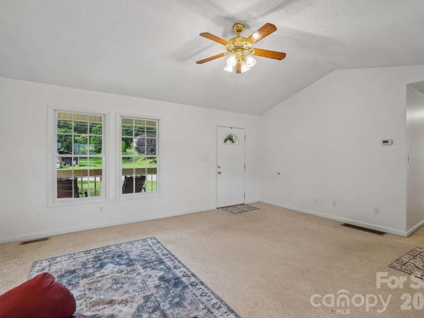 410 Crawford Road, Waynesville, NC 28786.  MLS# CAR4408505, YatesRealty ID 42262. 