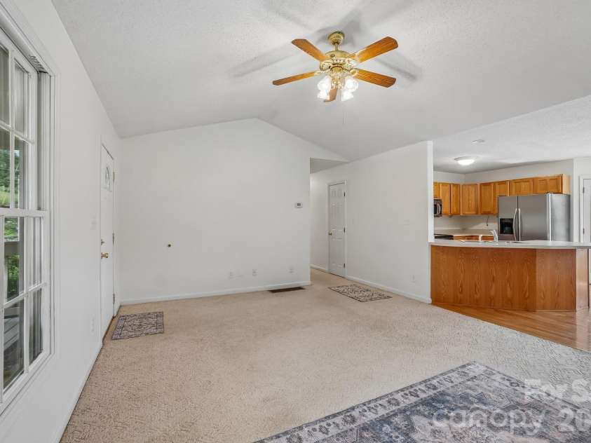 410 Crawford Road, Waynesville, NC 28786.  MLS# CAR4408505, YatesRealty ID 42262. 