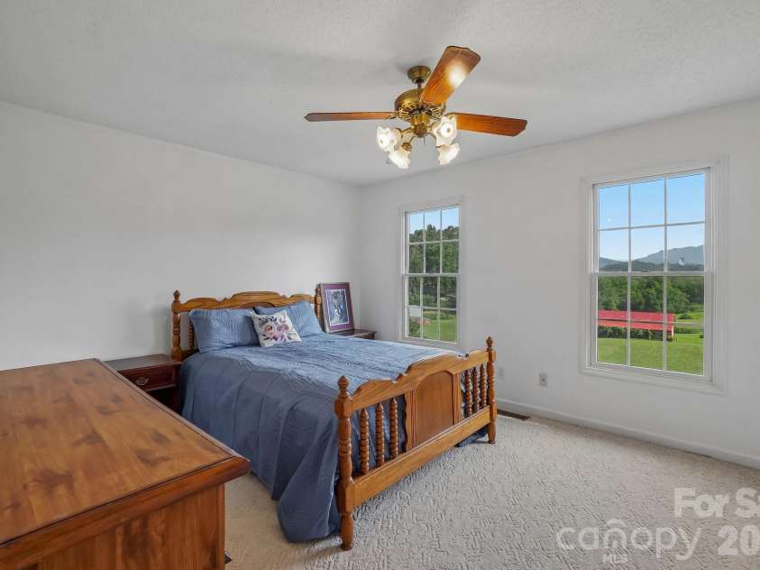410 Crawford Road, Waynesville, NC 28786.  MLS# CAR4408505, YatesRealty ID 42262. 
