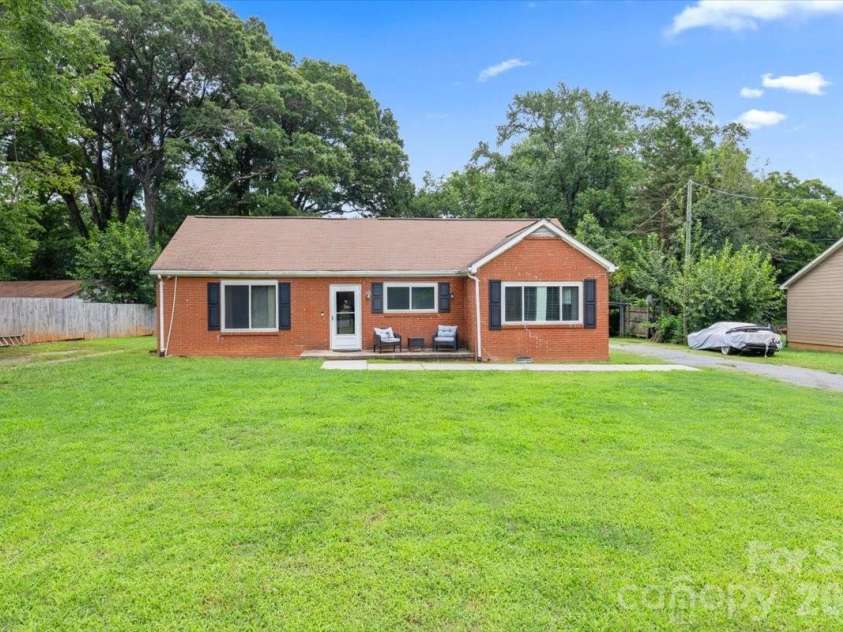 409 Toddville Road, Charlotte, NC 28214.  MLS# CAR4410582, YatesRealty ID 42263. Front Exterior