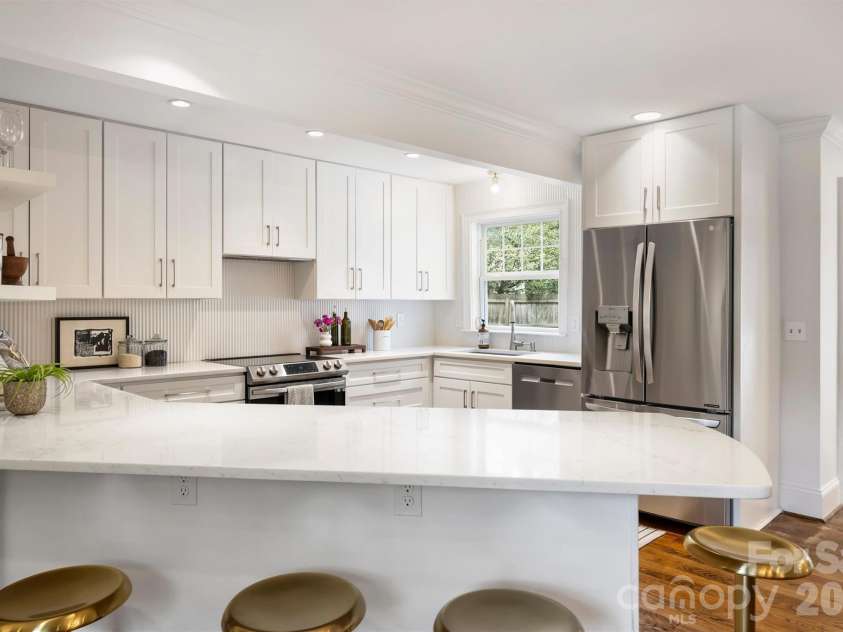1929 Marguerite Avenue, Charlotte, NC 28205.  MLS# CAR4408690, YatesRealty ID 42265. 