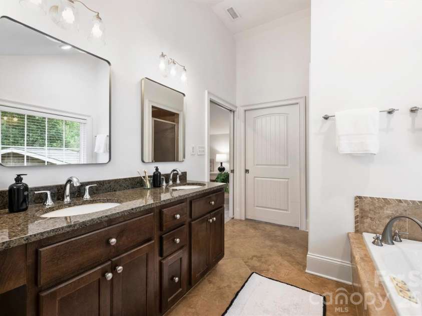 1929 Marguerite Avenue, Charlotte, NC 28205.  MLS# CAR4408690, YatesRealty ID 42265. 