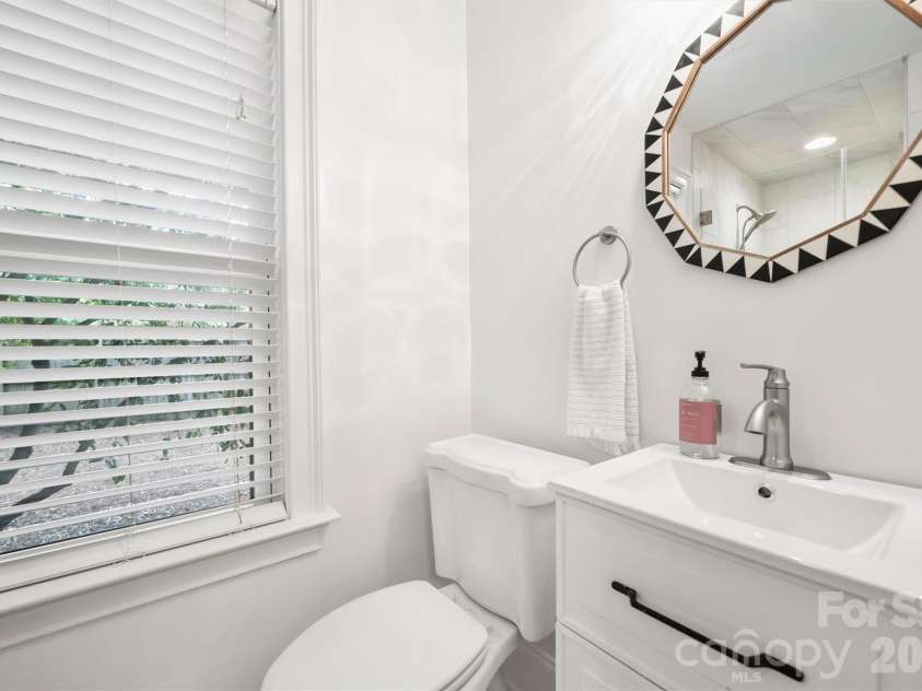 1929 Marguerite Avenue, Charlotte, NC 28205.  MLS# CAR4408690, YatesRealty ID 42265. 