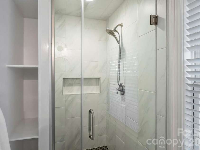 1929 Marguerite Avenue, Charlotte, NC 28205.  MLS# CAR4408690, YatesRealty ID 42265. 