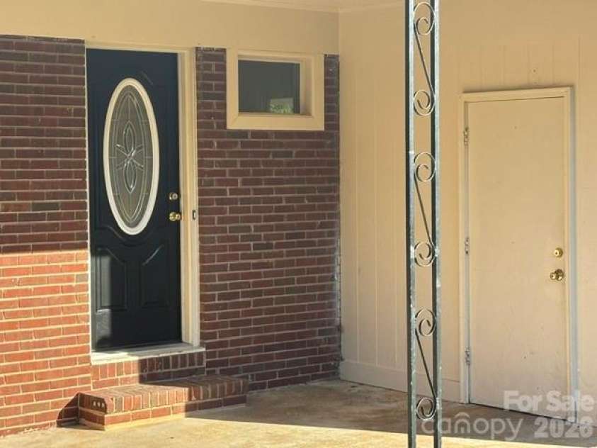 2378 Old Field Road, Gastonia, NC 28056.  MLS# CAR4404072, YatesRealty ID 42268. 