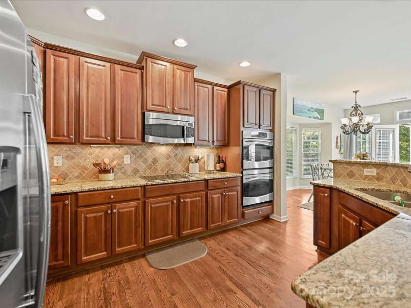 405 Armour Street, Davidson, NC 28036.  MLS# CAR4305471, YatesRealty ID 4227. 