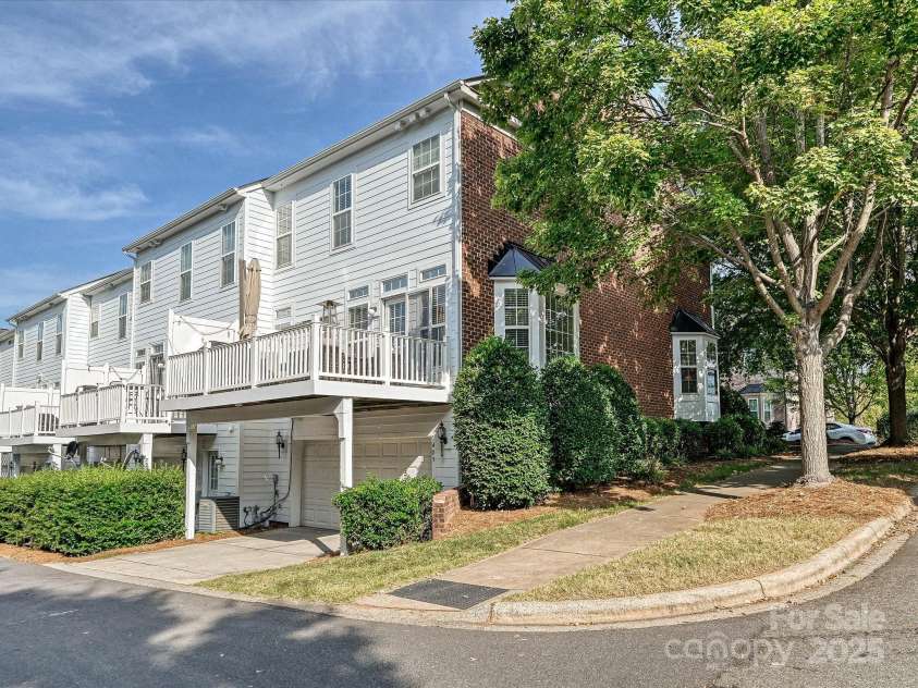 405 Armour Street, Davidson, NC 28036.  MLS# CAR4305471, YatesRealty ID 4227. 