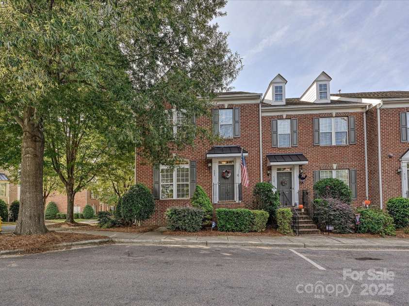 405 Armour Street, Davidson, NC 28036.  MLS# CAR4305471, YatesRealty ID 4227. 