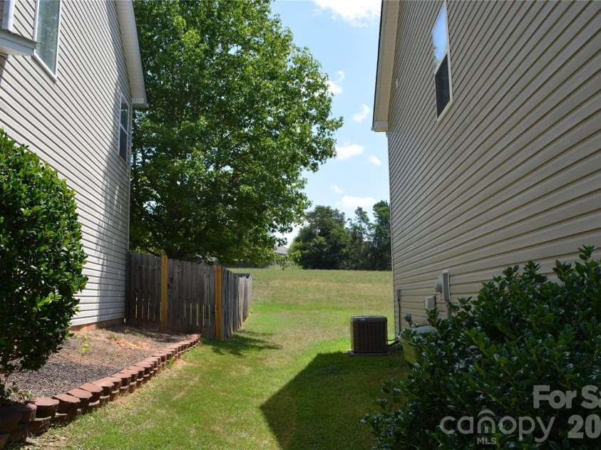 4351 Stone Mountain Drive, Gastonia, NC 28054.  MLS# CAR4407773, YatesRealty ID 42270. 