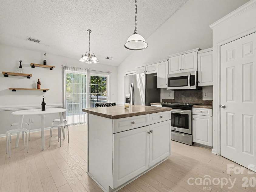 643 Trenholm Trail, Fort Mill, SC 29715.  MLS# CAR4411254, YatesRealty ID 42273. 