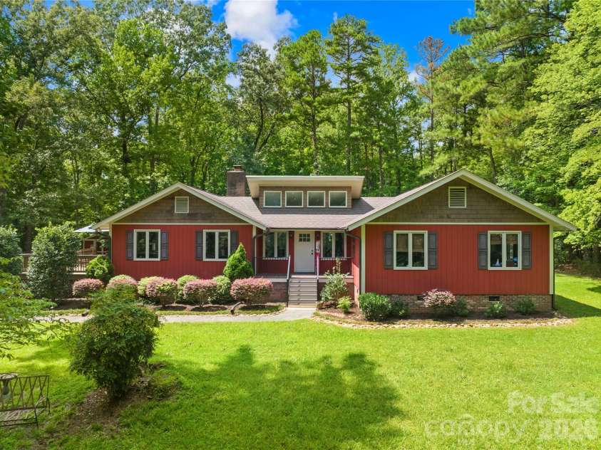 3406 Red Fox Trail, Matthews, NC 28104.  MLS# CAR4410433, YatesRealty ID 42275. 