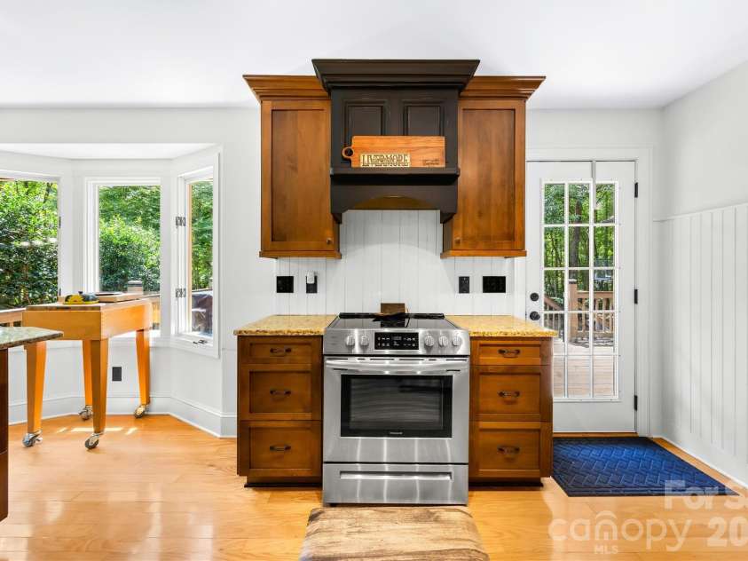 3406 Red Fox Trail, Matthews, NC 28104.  MLS# CAR4410433, YatesRealty ID 42275. 