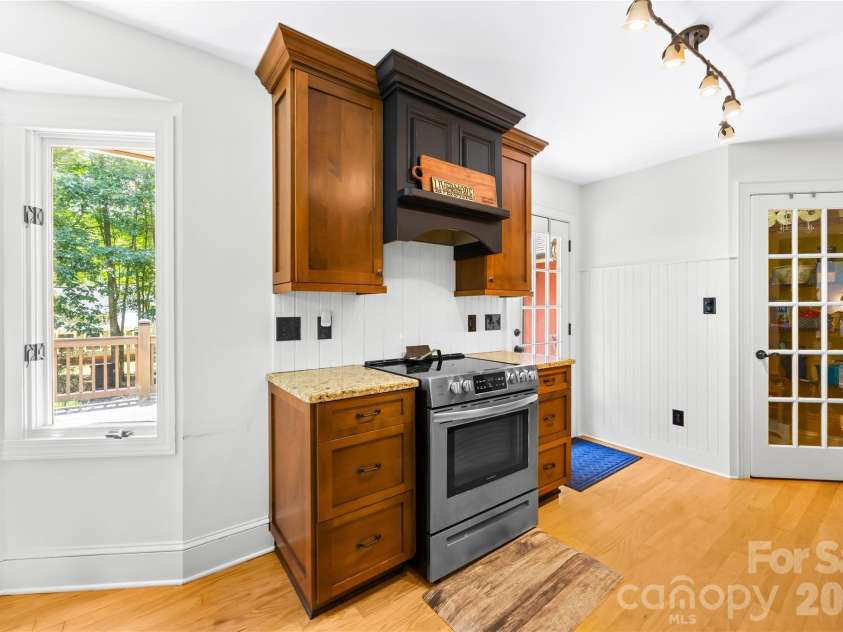 3406 Red Fox Trail, Matthews, NC 28104.  MLS# CAR4410433, YatesRealty ID 42275. 